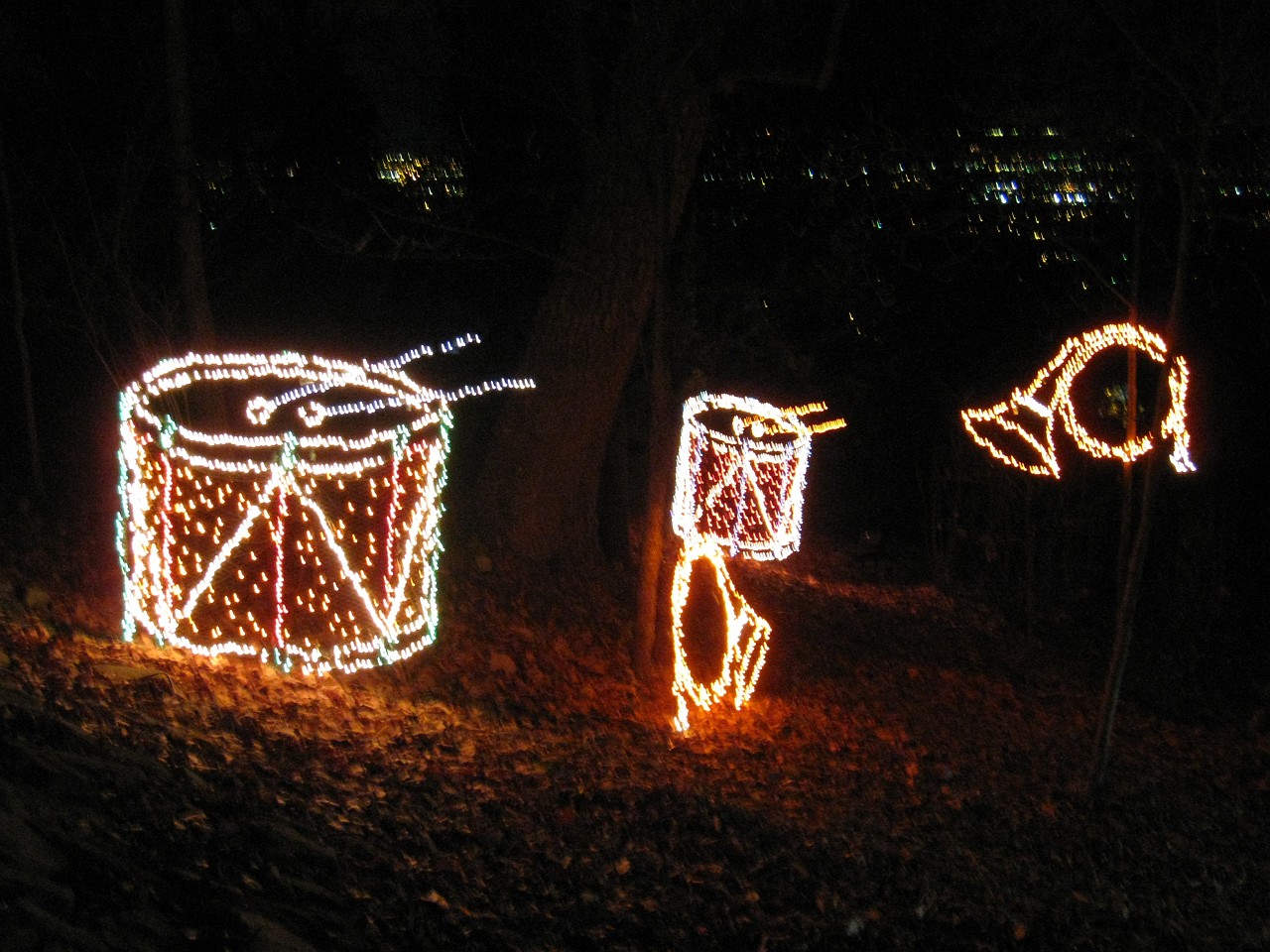 Vacation 2007-12 - Rock City 0229.jpg - Rock City outside of Chattanooga Tennessee has been a tourist attraction since 1932. I remembered seeing barn roofs painted with "See Rock City" and wanted to pay a visit to its home on Lookout Mountain. Christmas Vacation 2007-08.